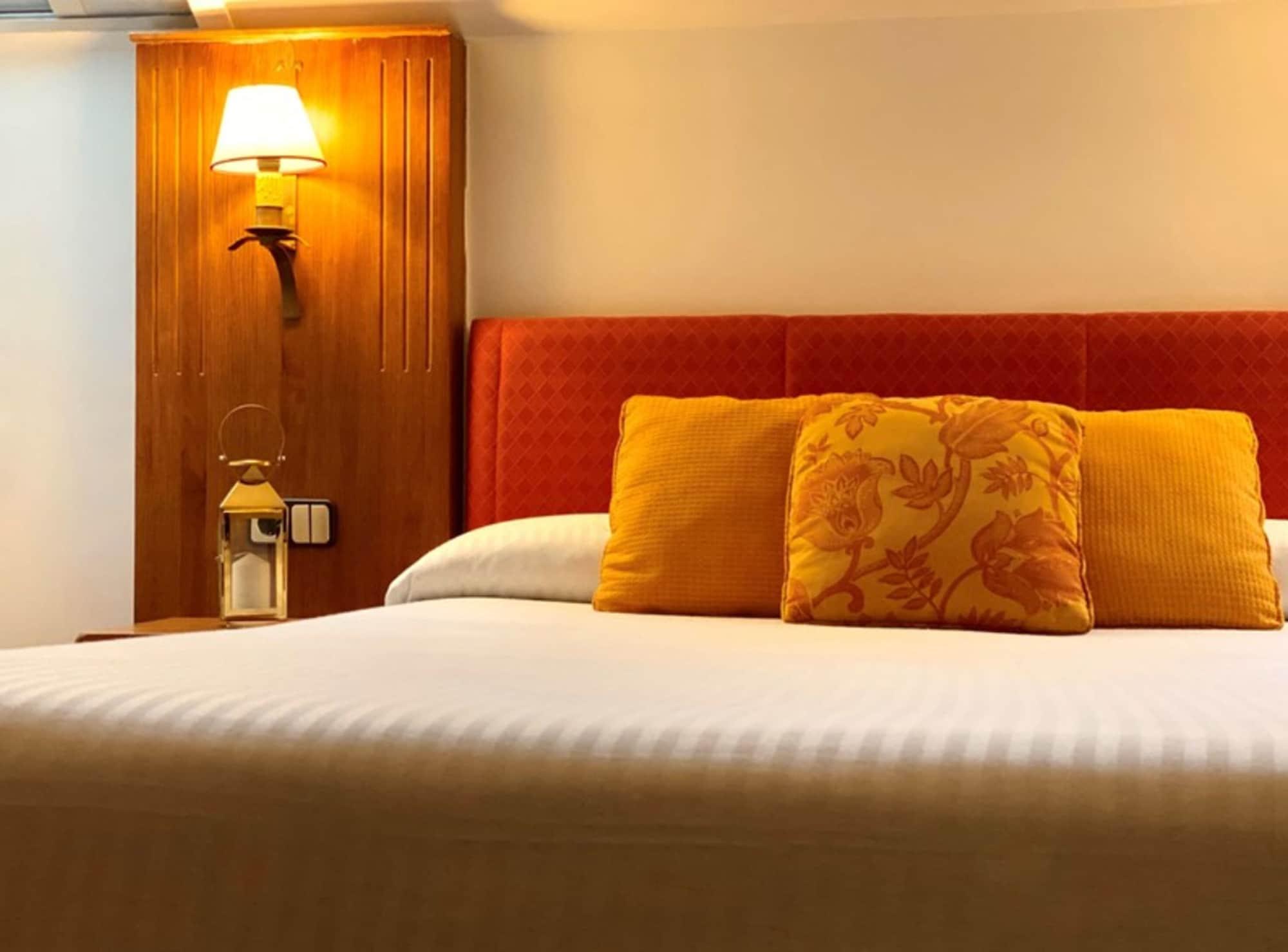 Hotel El Bedel Alcalá de Henares Zewnętrze zdjęcie